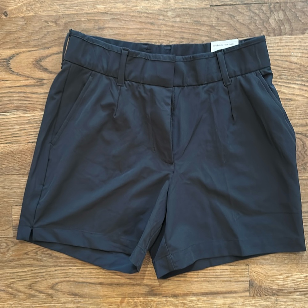 Nike black ladies golf shorts sz sm